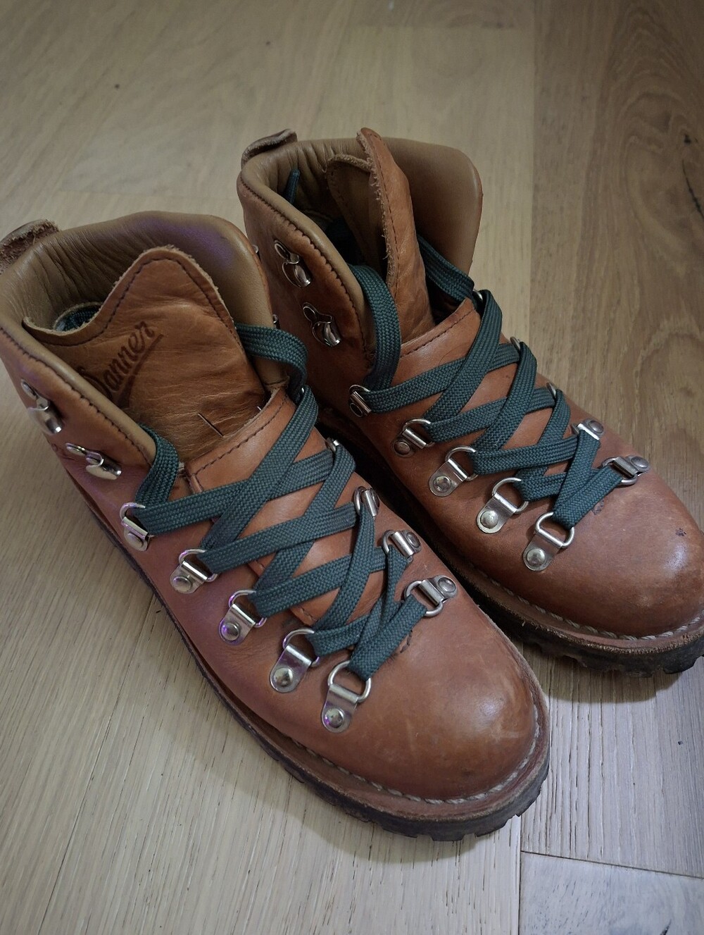 Danner Cascade Mountain Lt Leather Hiking Boots Womens 6